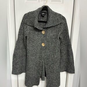 It’s our time  Knit Cardigan with Wooden Buttons